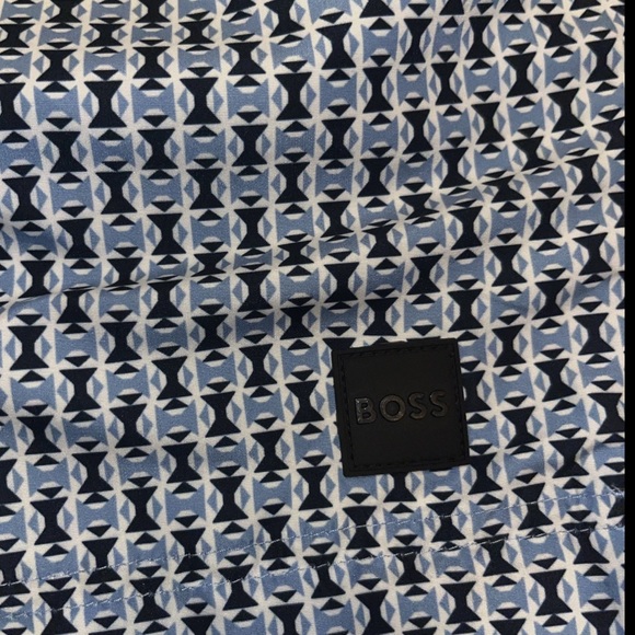 HUGO BOSS Men Vibe W/Unique Intricate Pattern Quick Dry Mesh Lining Swim Trunks - Picture 3 of 16